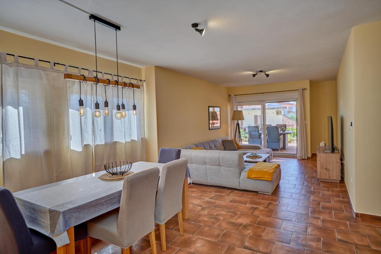 Anovi Holiday Homes By Litto Trogir Kültér fotó