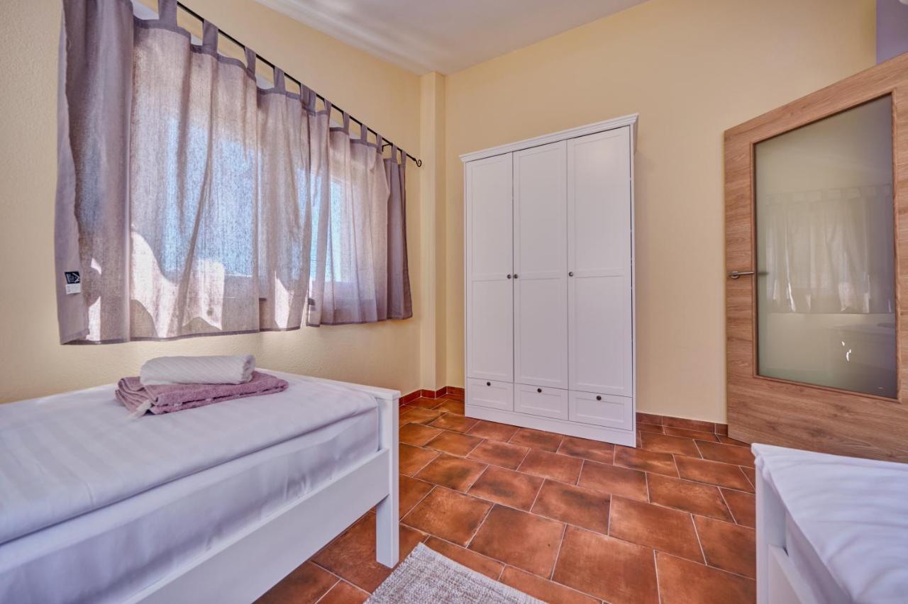 Anovi Holiday Homes By Litto Trogir Kültér fotó